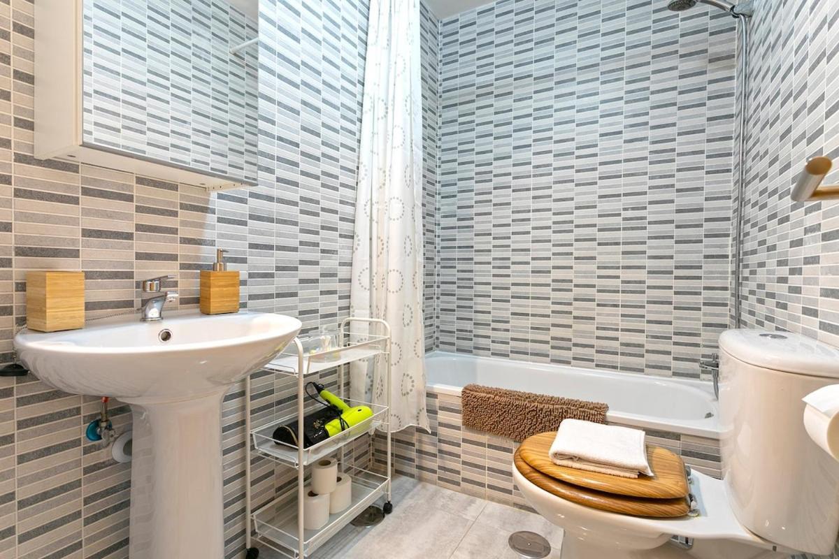 -Malagasunapts- Central Freeparking Rooftoppool Buitenkant foto